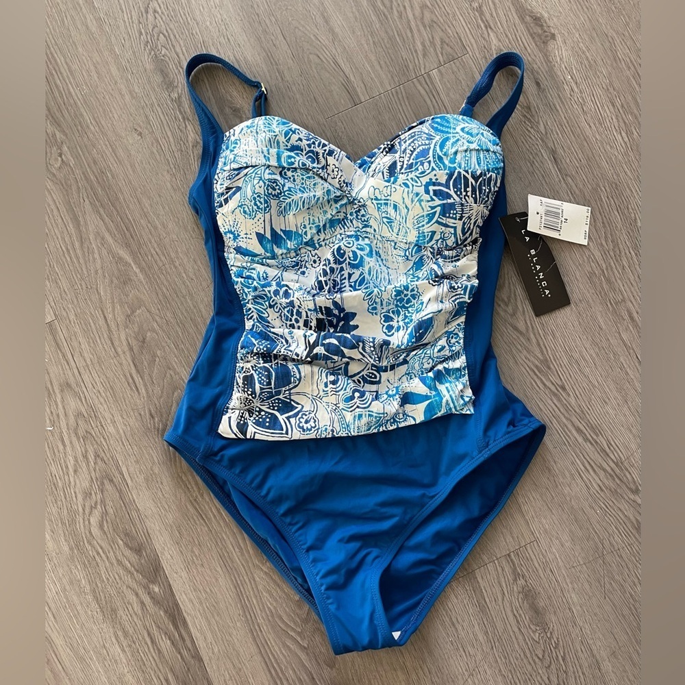 NWT La Blanca one piece bathing suit